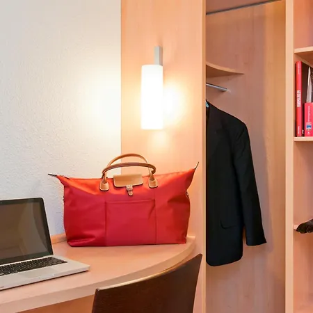 Ibis Centre Gares Szálloda Lille