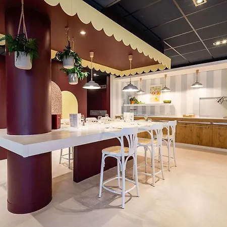 Ibis Centre Gares Szálloda